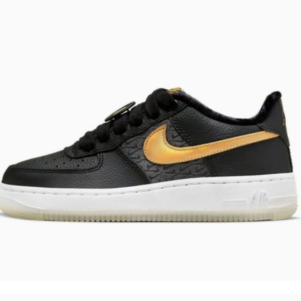 Nike Air Force 1 LV8